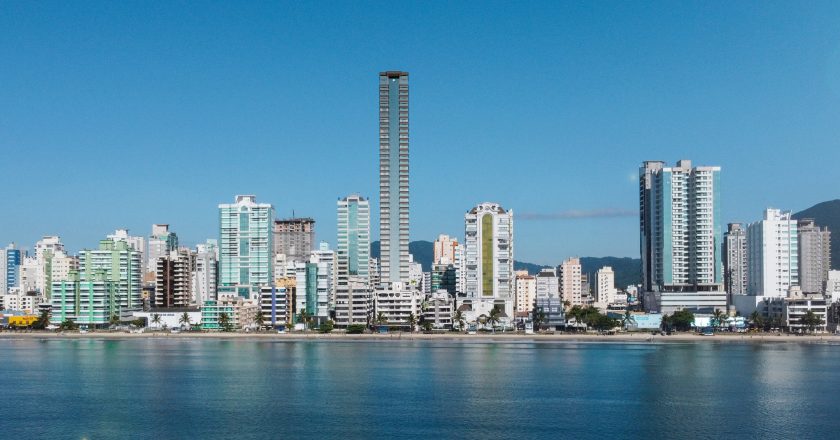 Tecnologia de ponta em arranha-céu atrai CASACOR SC 2025 para Itapema
