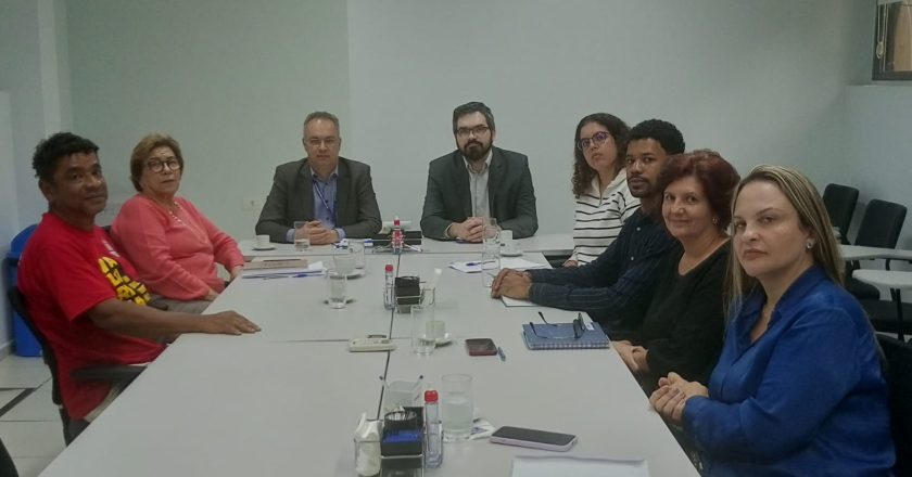 Greve é suspensa após ato realizado ontem pelos Servidores Municipais e negociação entre poder público e entidades